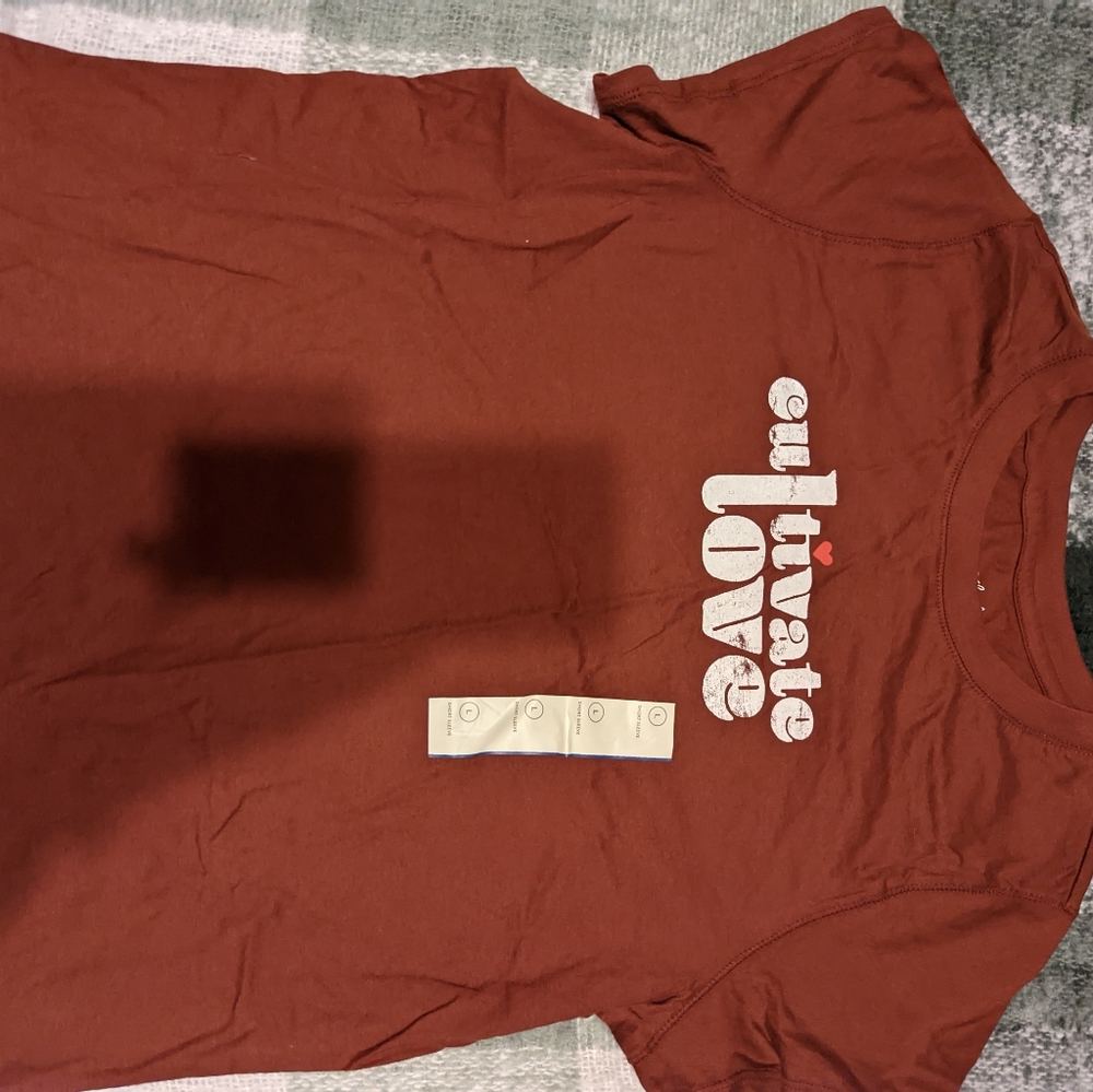 Universal thread shirt